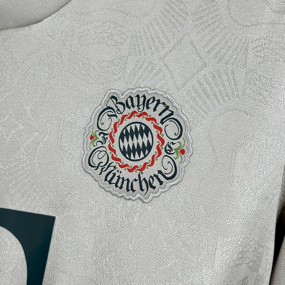 JERSEY CONCEPT BAYERN MUNICH 2025/2026