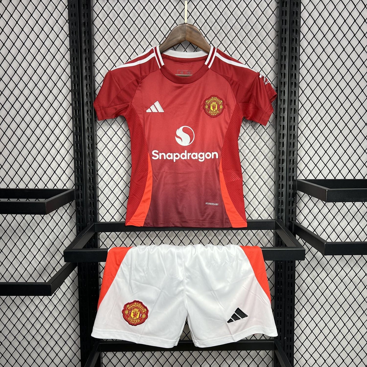 KIDS KIT MANCHESTER UNITED 2024/2025