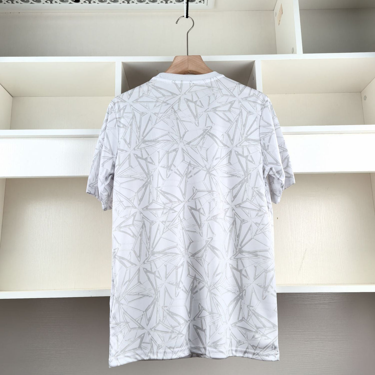 JERSEY PRE-MATCH REAL MADRID 2024/2025